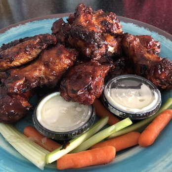 SportZone at the Dome - These wings were cooked perfectly - Golf Near Me - Tonawanda, New York