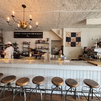 Le Champion - Coffee & Tea Near Me - Kansas City, Missouri