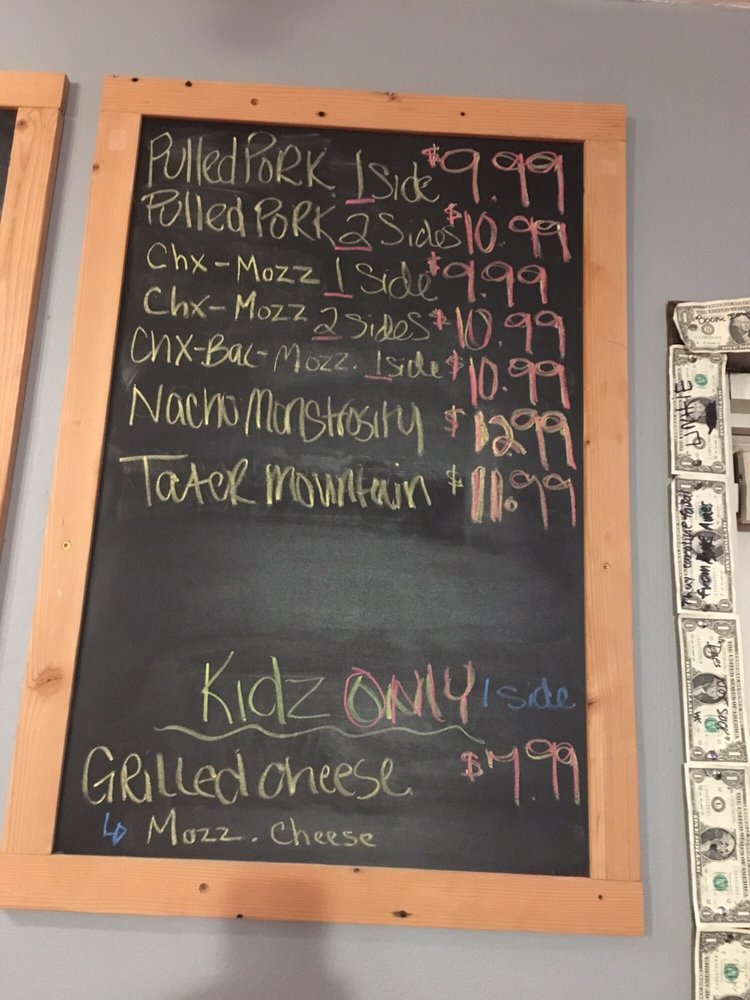 LUNCH BOX BBQ CAFE Updated June 2024 417 4th St, Minburn, Iowa