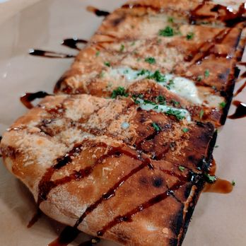 Hyde Park - Cheezy Weezy Bread ($11) - Cocktail Bars Near Me - Webster, Texas Hyde Park - Cheezy Weezy Bread ($11) - Cocktail Bars Near Me - Webster, Texas
