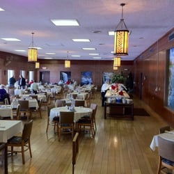Falls Restaurant at Clifty Inn - Dinning hall and buffet