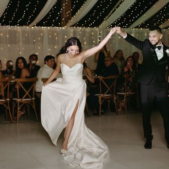 Rigo Rentas - Tent and dance floor - Party Supplies Near Me Rigo Rentas - Tent and dance floor - Party Supplies Near Me
