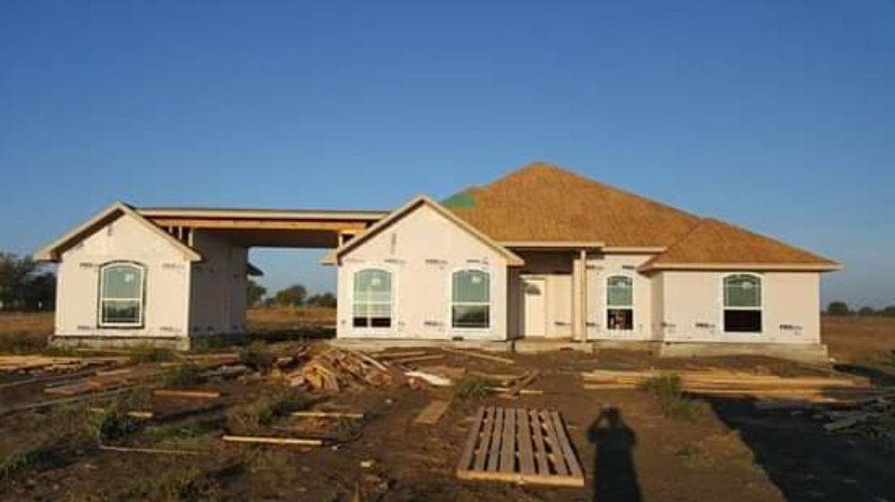 Slide of YFM Roofing