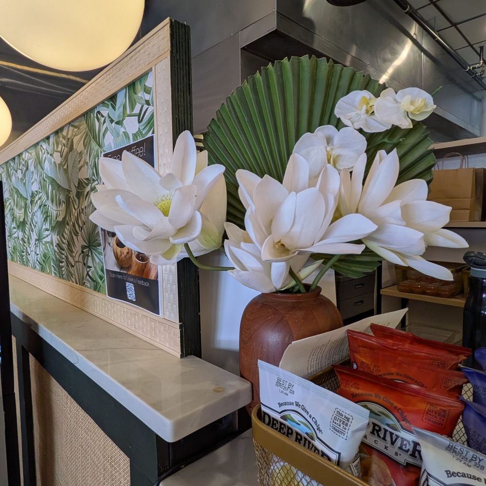 Lotus Banh Mi - Front register - Vietnamese Near Me - Naperville, Illinois