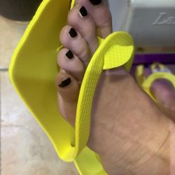 BeBe Nails