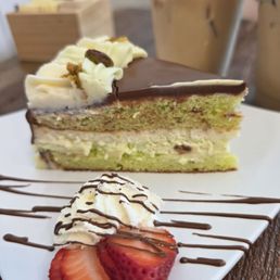 Pistachio Cake