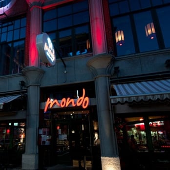 Mondo - the outside of a restaurant at night - Italian Near Me - Trois-Rivières, Quebec Mondo - the outside of a restaurant at night - Italian Near Me - Trois-Rivières, Quebec