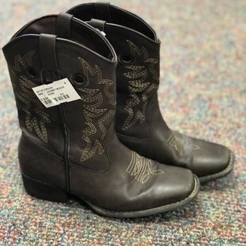 Ann Hope's Corner by Peter Rabbit Consignment - We carry shoes of all sizes! - Used, Vintage & Consignment Near Me - Burlington, North Carolina Ann Hope's Corner by Peter Rabbit Consignment - We carry shoes of all sizes! - Used, Vintage & Consignment Near Me - Burlington, North Carolina