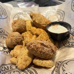Razzoo's Cajun Cafe - Cajun Combo Skillet