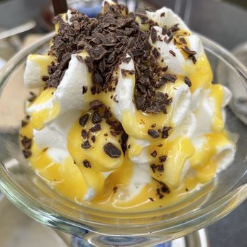 Eiscafe Chintemi - Ice Cream & Frozen Yogurt Near Me - Braunfels, HE