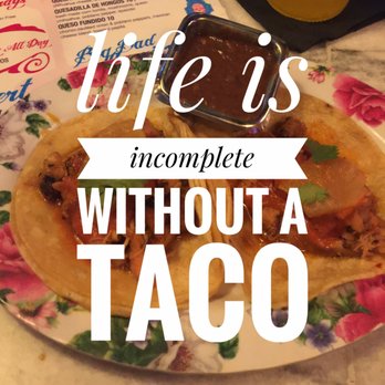 Broken English Taco Pub - The Loop - Tacos al pastor, with a texty interruption - Mexican Near Me - Chicago, Illinois Broken English Taco Pub - The Loop - Tacos al pastor, with a texty interruption - Mexican Near Me - Chicago, Illinois