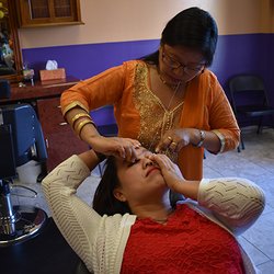 Bonitaa Threading - Eyebrow Threading.