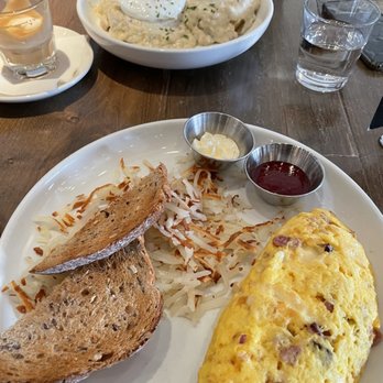 Cupitol Coffee & Eatery - Spanish Omelette - Coffee & Tea Near Me - Chicago, Illinois