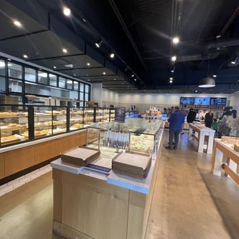 Paris Baguette - Bakery area - Bakeries Near Me - Glenview, Illinois Paris Baguette - Bakery area - Bakeries Near Me - Glenview, Illinois