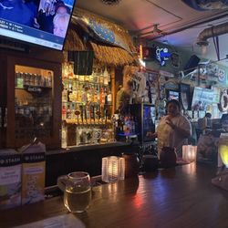 A Very Taki Tiki Bar & Grill - Fun bar scene and great bar tender!