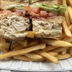 Perry's Plate - Turkey club