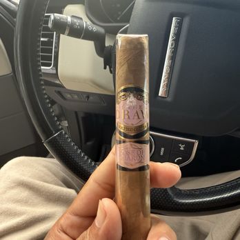 Casa de Montecristo - Tobacco Shops Near Me - Houston, Texas