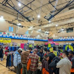 Mount Desert Island Marathon race expo in the gymnasium