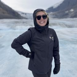 Columbia Icefield Glacier & Centre - Lots of pictures of Riley