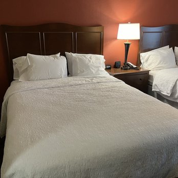 Hampton Inn Chicago/Tinley Park - 2 Dbl beds advertised as queen - Hotels Near Me - Tinley Park, Illinois Hampton Inn Chicago/Tinley Park - 2 Dbl beds advertised as queen - Hotels Near Me - Tinley Park, Illinois