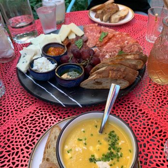 Vineapple - The Big Board Charcuterie - Italian Near Me - Brooklyn, New York