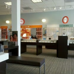 LensCrafters - Very nice surroundings.