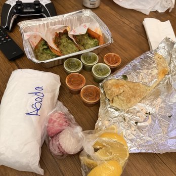 Tacos El Tijuanense - Burrito de carne asada, burrito, de birria y tacos. Tijuanenses de birria - Tacos Near Me - Los Angeles, California