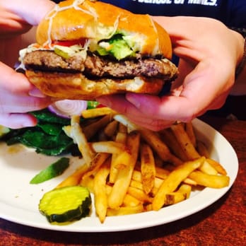 Notchtop - Babes fantastic burger!! Yum! - Breakfast & Brunch Near Me - Estes Park, Colorado