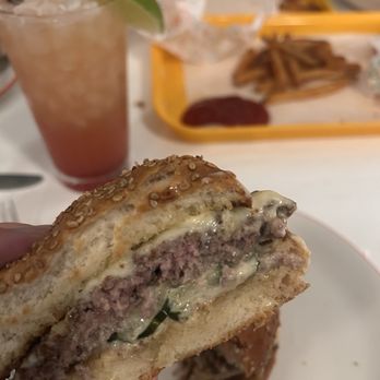 Le Burger - Le Burger - Burgers Near Me - Cleveland, Ohio