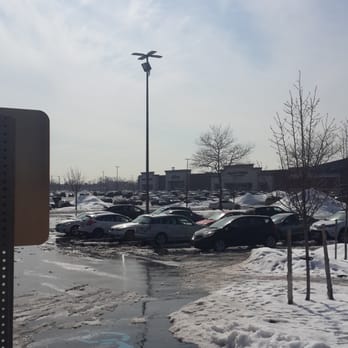 Green Acres - Parking lot of Green Acres Mall - Shopping Centers Near Me - Valley Stream, New York