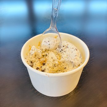 Big Chill - Oatmeal cookie - Ice Cream & Frozen Yogurt Near Me - Trophy Club, Texas Big Chill - Oatmeal cookie - Ice Cream & Frozen Yogurt Near Me - Trophy Club, Texas