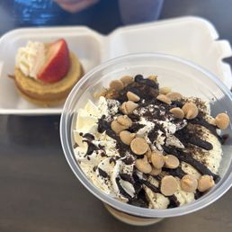 White recess bowl