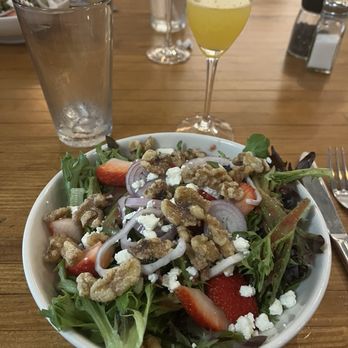Three Blind Mice - Strawberry walnut salad - American Near Me - Lilburn, Georgia Three Blind Mice - Strawberry walnut salad - American Near Me - Lilburn, Georgia