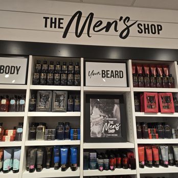 Bath & Body Works - Cosmetics & Beauty Supply Near Me - Mount Prospect, Illinois Bath & Body Works - Cosmetics & Beauty Supply Near Me - Mount Prospect, Illinois