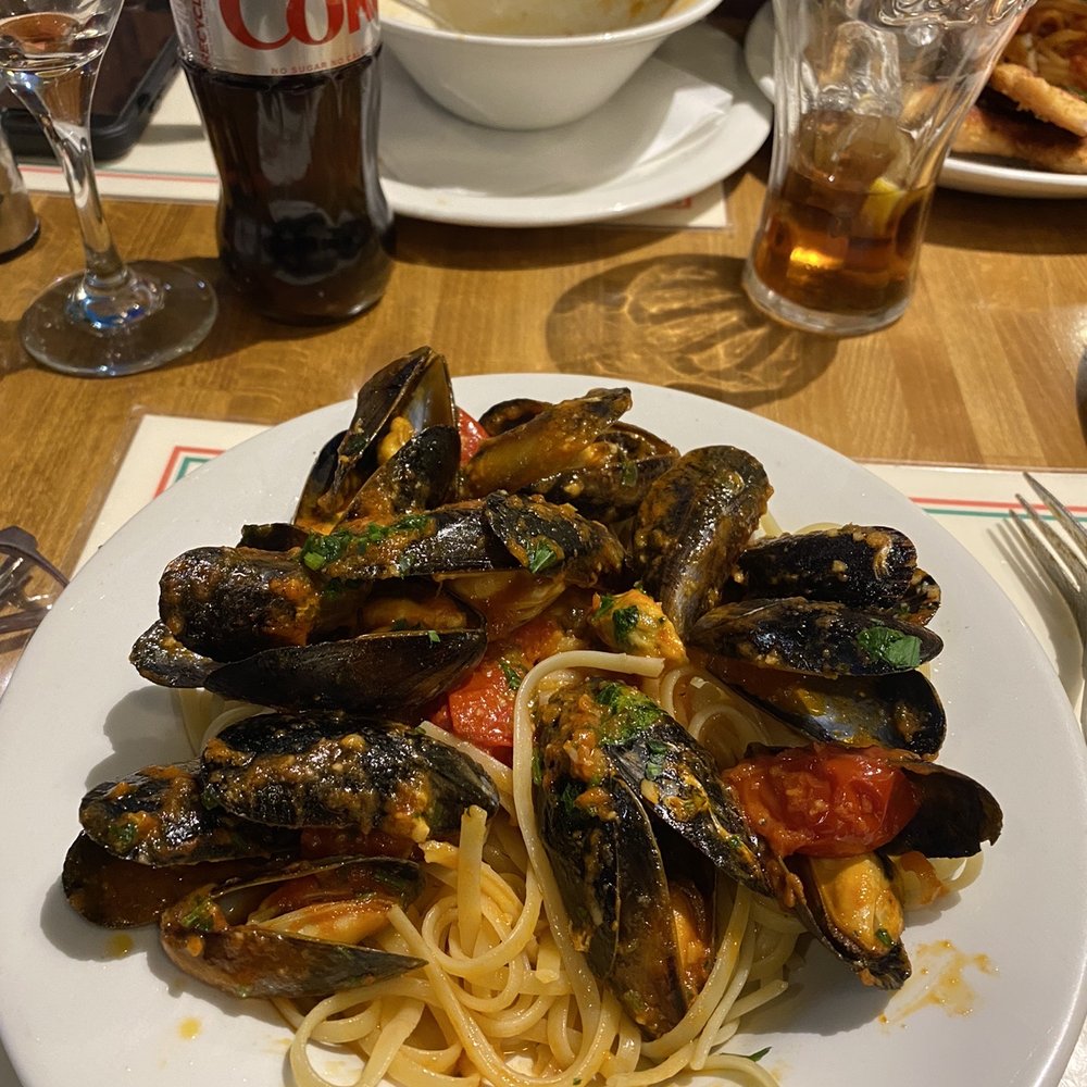 Bizzarro - Mussels with linguine - Italian Near Me - London, XGL Bizzarro - Mussels with linguine - Italian Near Me - London, XGL