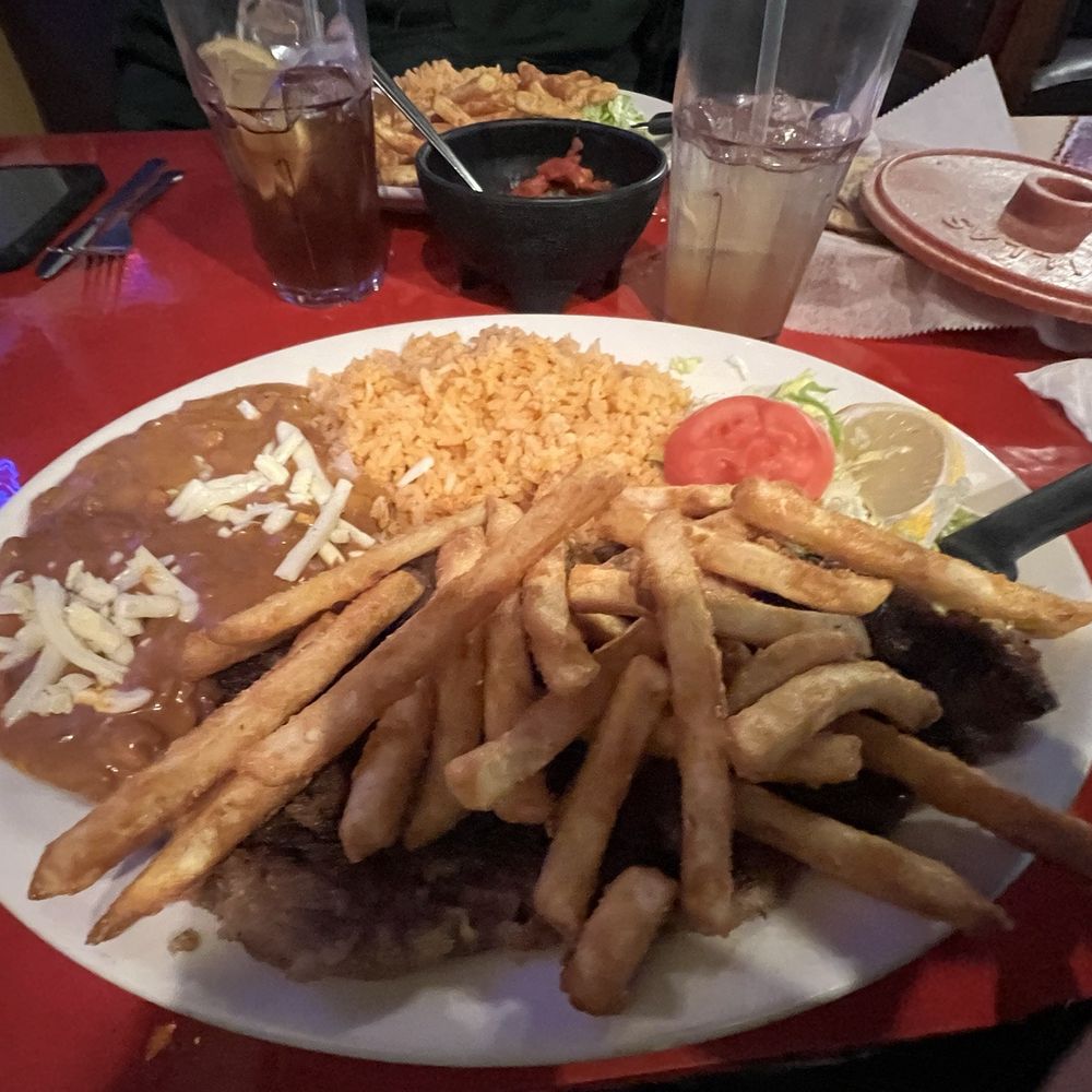 La Salsa - Milanesa de res Steak milanesa - Mexican Near Me - West Allis, Wisconsin La Salsa - Milanesa de res Steak milanesa - Mexican Near Me - West Allis, Wisconsin