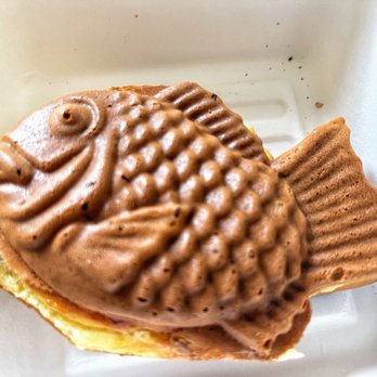 WAFU - Up close to see design of waffle - Desserts Near Me - Orlando, Florida