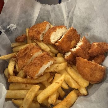 Red Fish Grill - Kids chicken tenders - Seafood Near Me - Morehead City, North Carolina Red Fish Grill - Kids chicken tenders - Seafood Near Me - Morehead City, North Carolina