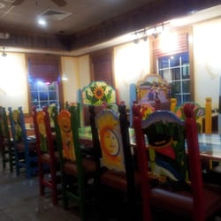 Las Brisas Mexican Restaurant - Super sunny interior decoration!