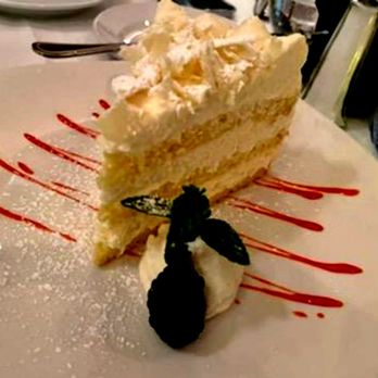 La Perla Di Pompano - Limoncello Cake! OMG! - Italian Near Me - Pompano Beach, Florida