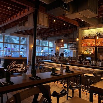 Yardbird Table & Bar - Bar - Southern Near Me - Miami Beach, Florida
