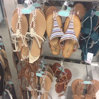 Maurices - Women's Clothing Near Me - Portage, Michigan