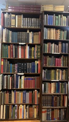 Commonwealth Books by null