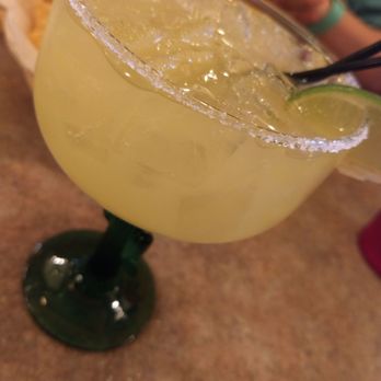 Los Mexicanos - a margarita with a slice of lime - Mexican Near Me - Oxford, Alabama