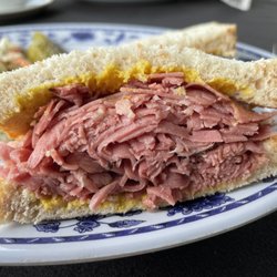Dagwoods Cafe - Smoked Meat