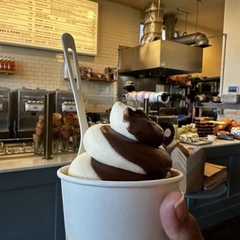 Milk Drunk - Went in April 2024, The Ice cream tasted more like Sorbet to me - Ice Cream & Frozen Yogurt Near Me - Seattle, Washington