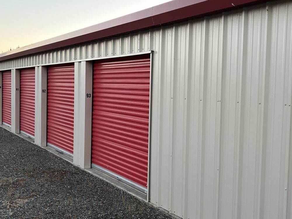 APPLEGATE VALLEY SELF STORAGE Updated May 2024 278 Mountain Fir Rd, Grants Pass, Oregon