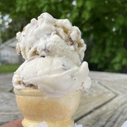 Coneheads Creamery - Small butter pecan