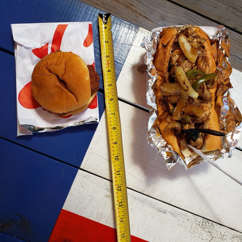 TJ's Dawg House photo 3
