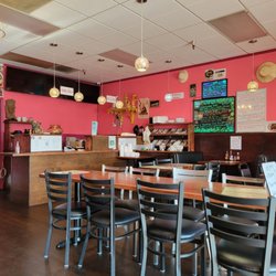 Buathong Thai Cuisine - Inside